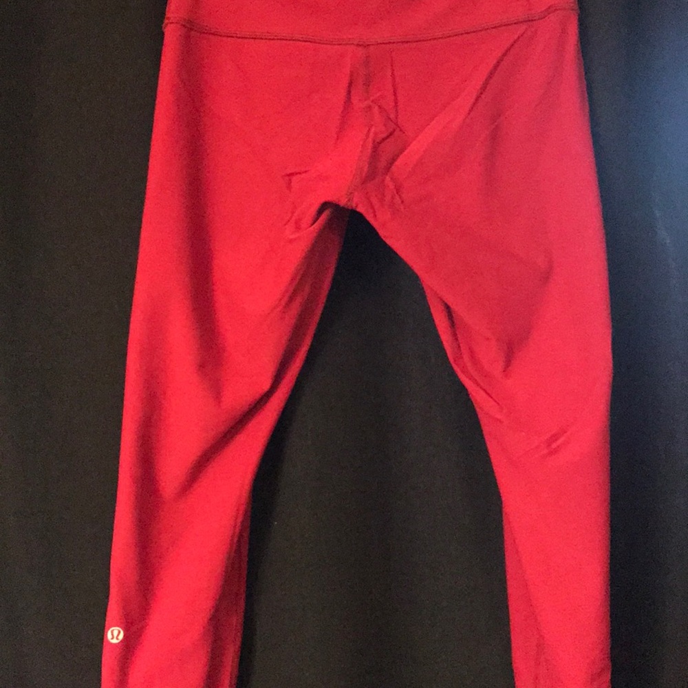 Pink Lulu Lemon Crop Leggings - Picture 4 of 6